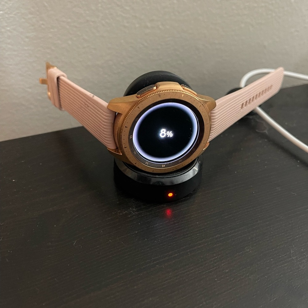 Samsung Galaxy Watch Great condition. Comes with charger